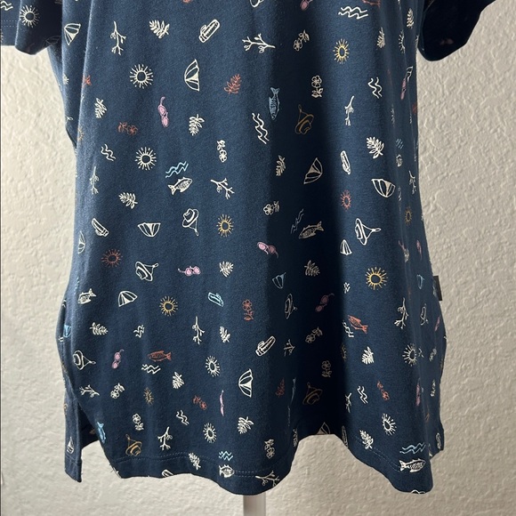Eddie Bauer women Dark Blue Short Sleeve Tee with Fun Patterns. Size M. - Picture 3 of 13